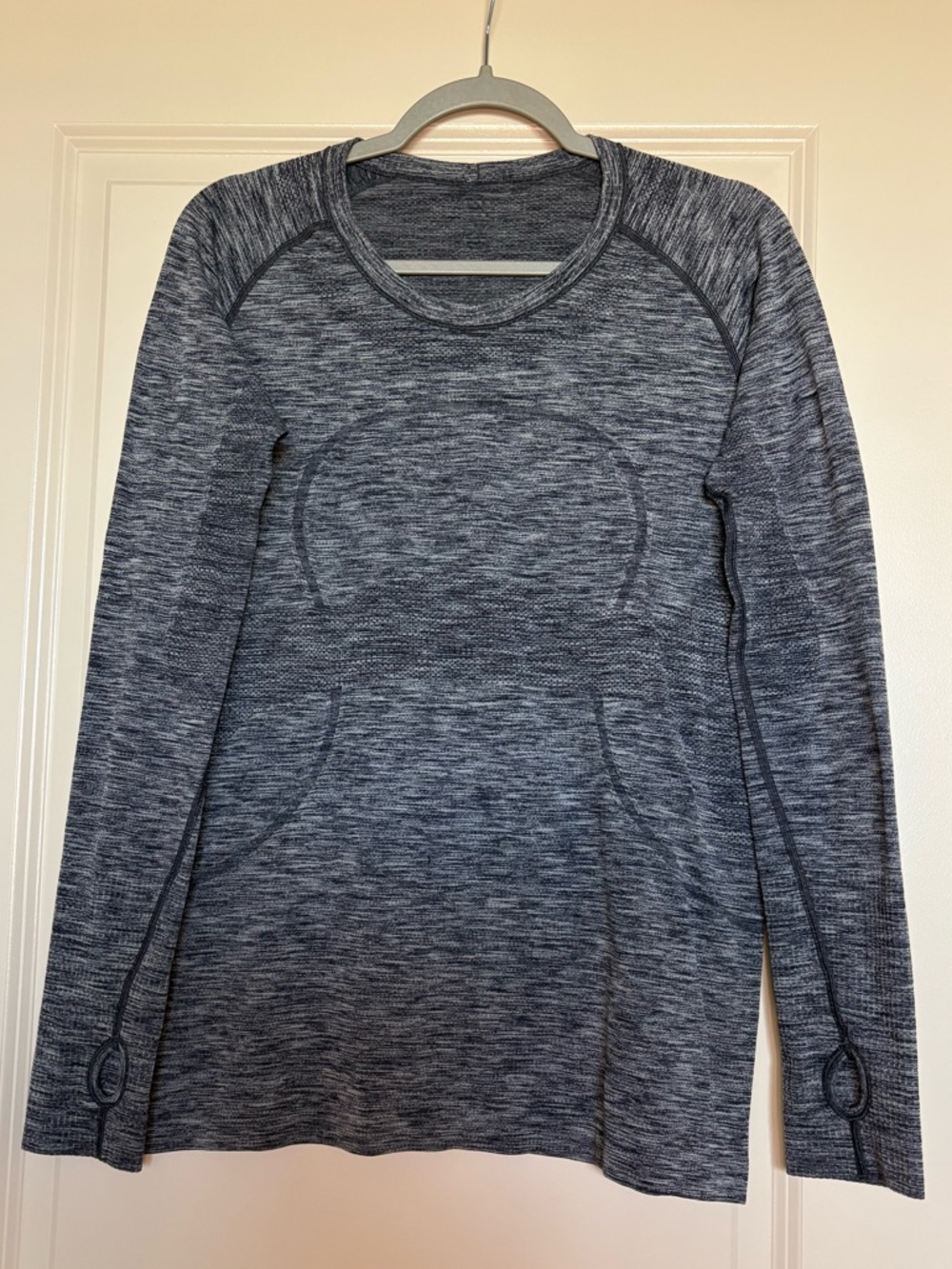lululemon athletica Heathered Charcoal Swiftly Tech Long-Sleeve Shirt Size 12